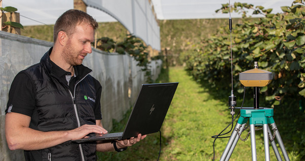 Istvan Hajdu – research scientist at PlantTech gathering ‘ground truth data’ as part of the project to determine if sun-induced fluorescence is an indicator of plant stress.